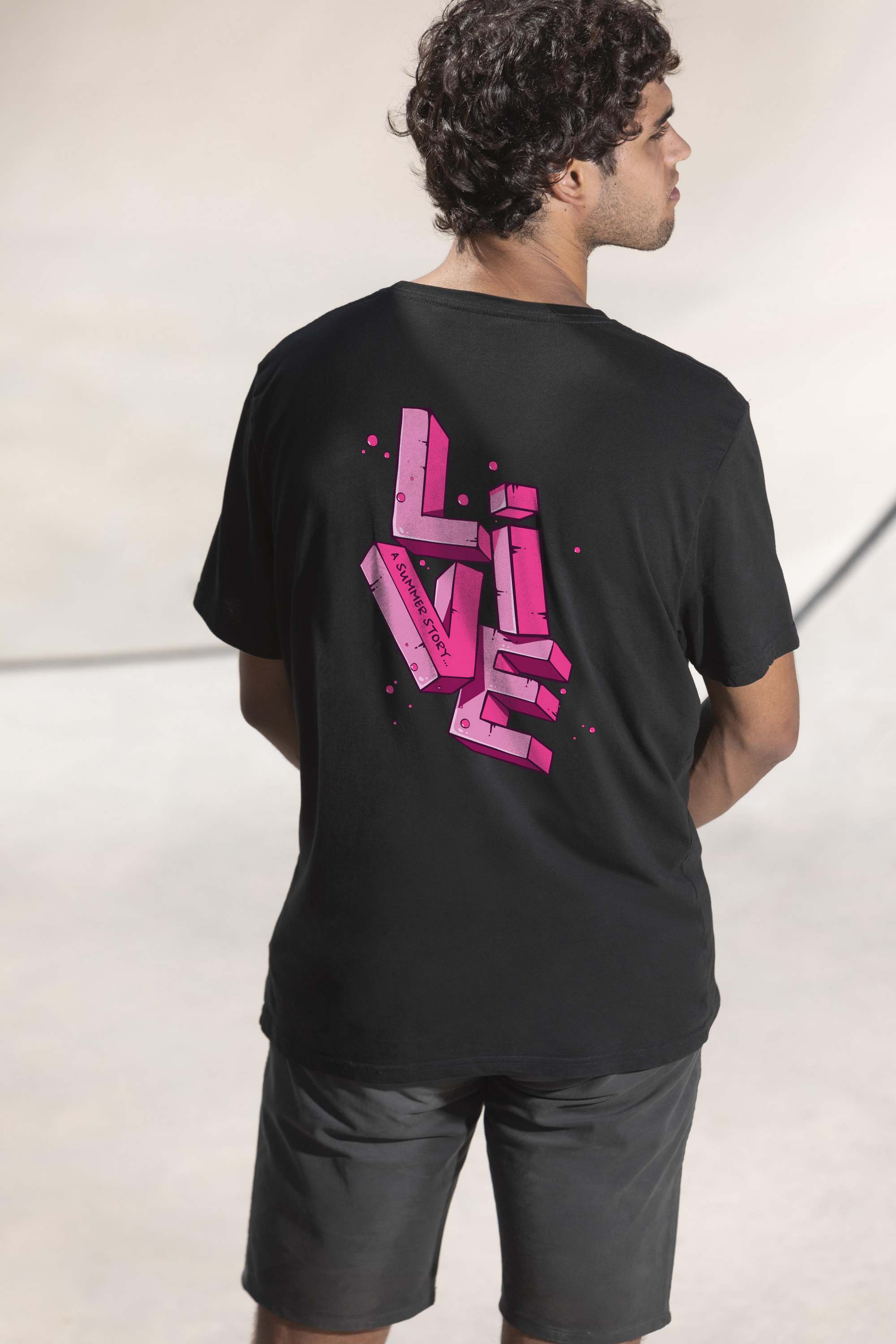 Camiseta Negra Logo Rosa